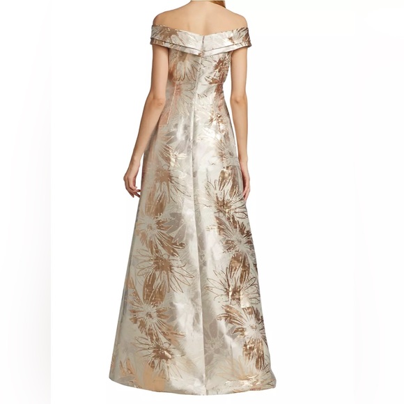 $640 Teri Jon by Rickie Freeman
Portrait Neck Metallic Jacquard Gown size 14 - Picture 5 of 13